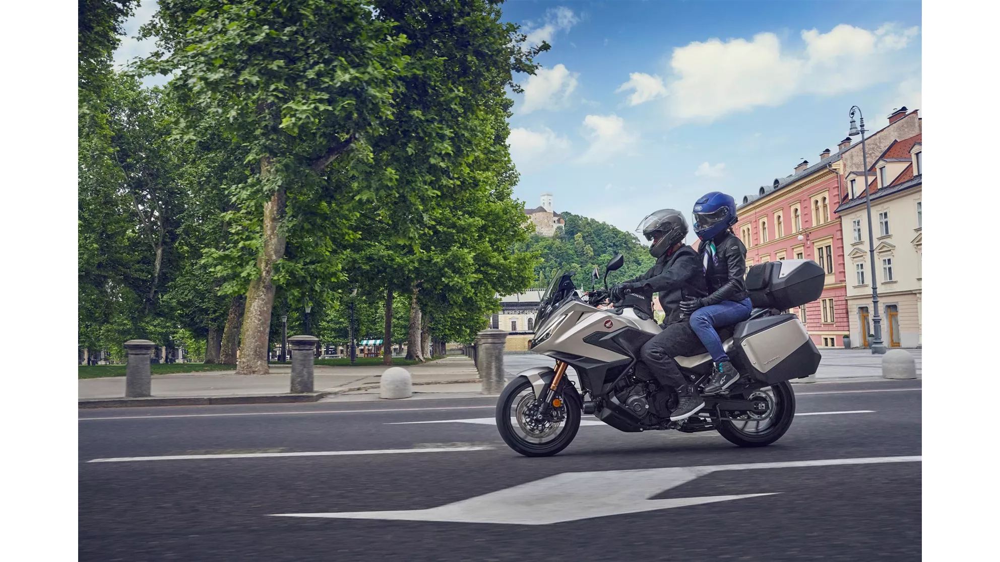 Honda NT1100 DCT - Image 1 Honda NT1100 DCT - Image 1