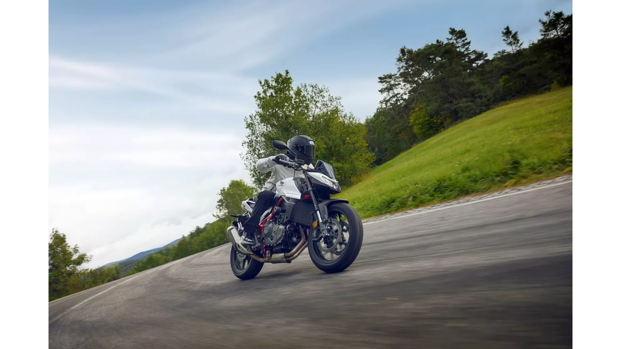 Honda CB750 Hornet 2025 - Слика 75 Honda CB750 Hornet 2025 - Слика 75