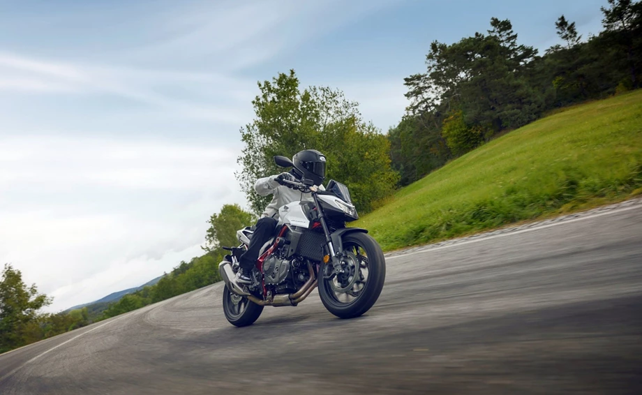 Honda CB750 Hornet Bild 3: Honda CB750 Hornet