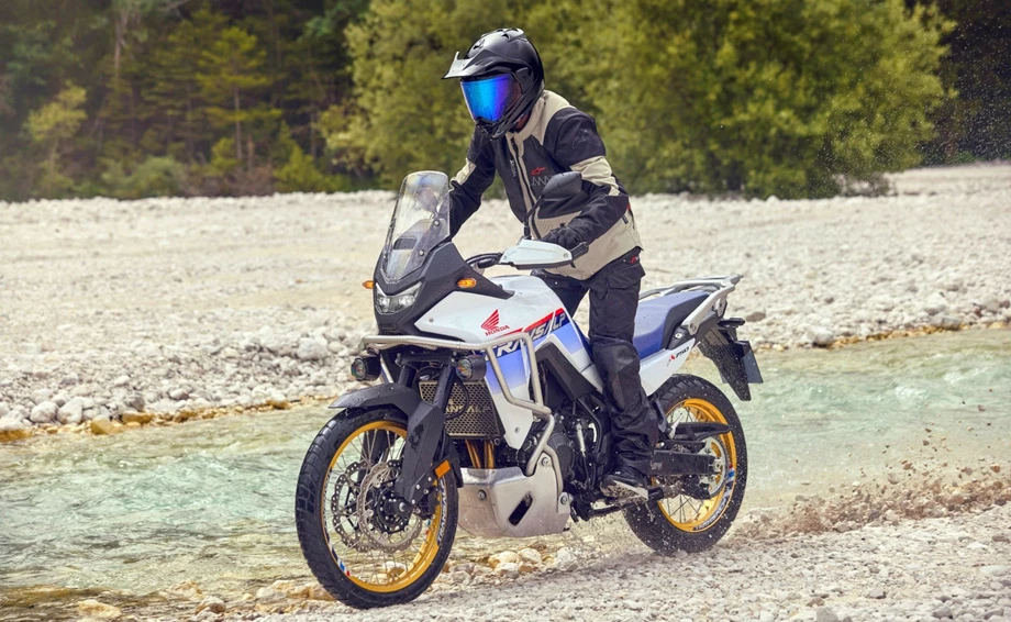 Honda XL750 Transalp Bild 2: Honda XL750 Transalp