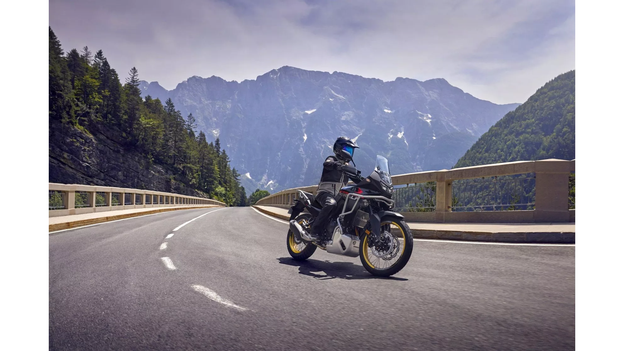Honda XL750 Transalp - Image 17 Honda XL750 Transalp - Image 17