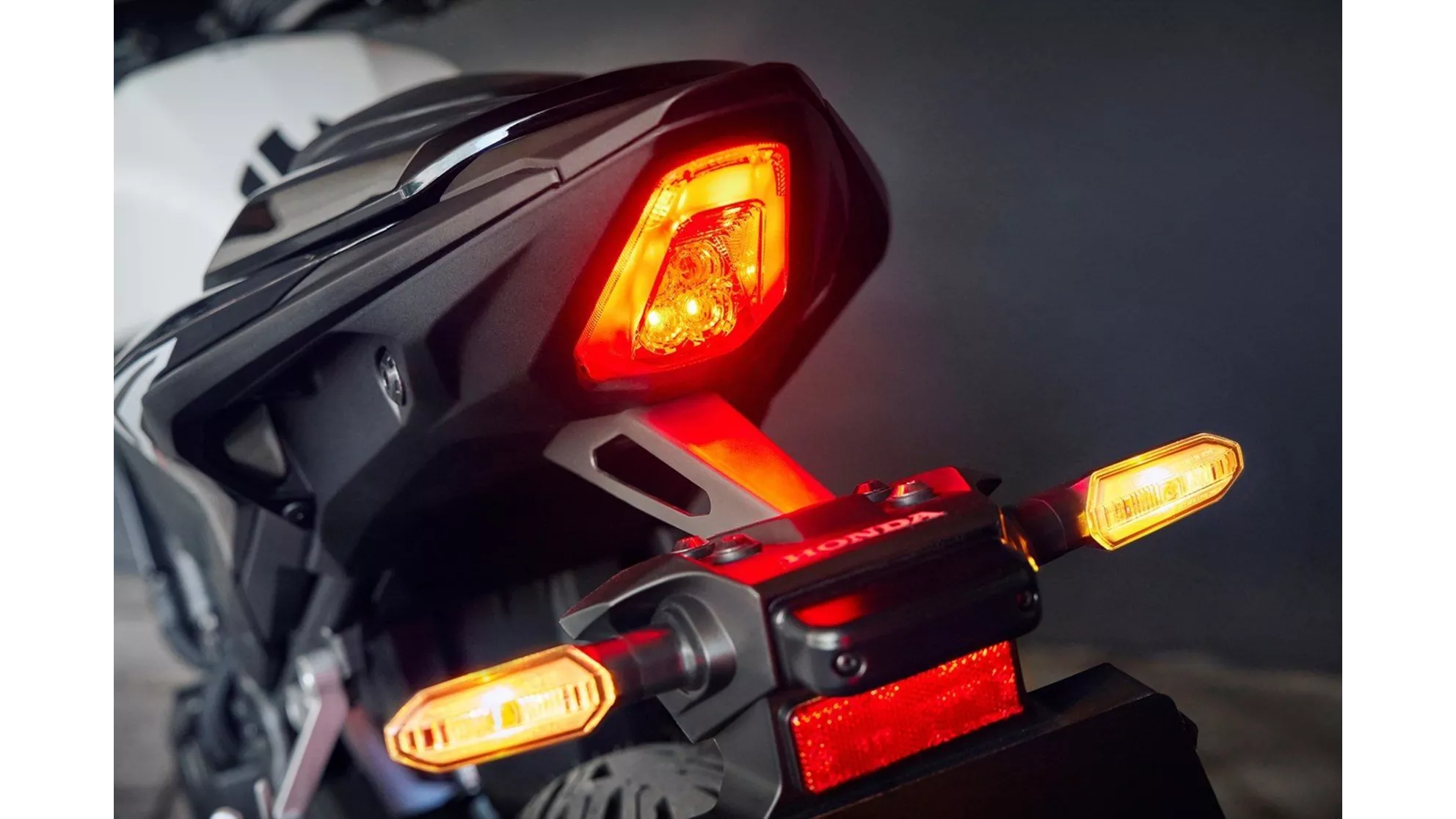 Honda CB500 Hornet - Image 12 Honda CB500 Hornet - Image 12