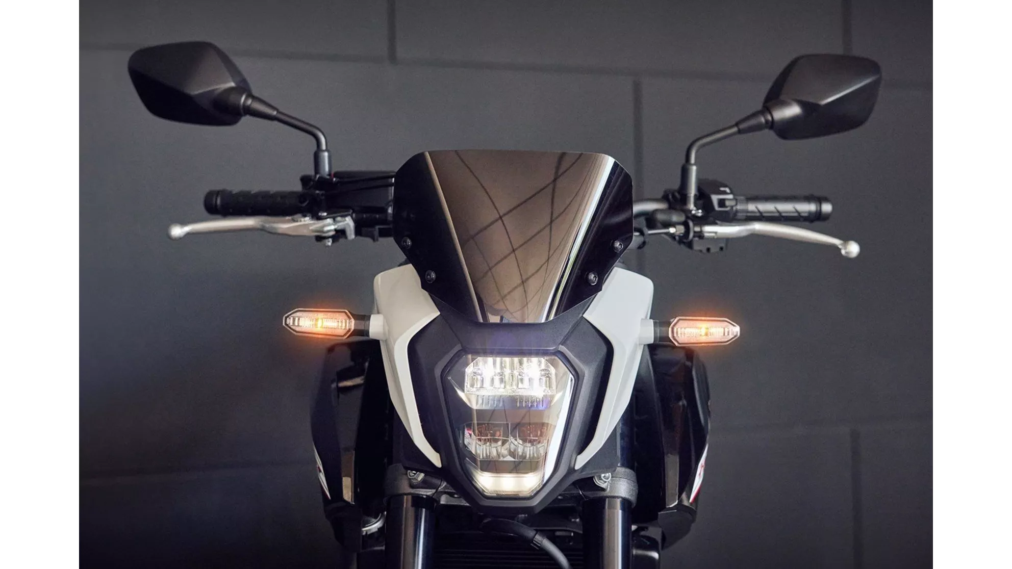 Honda CB500 Hornet - Image 14 Honda CB500 Hornet - Image 14
