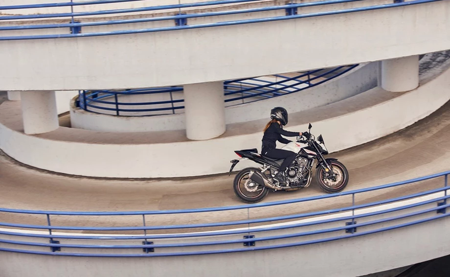 Honda CB500 Hornet Bild 21: Honda CB500 Hornet