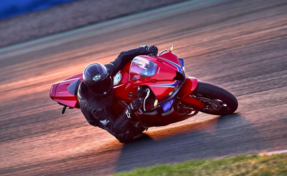 Honda CBR600RR Bild 11: Honda CBR600RR