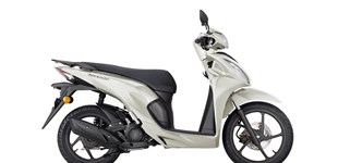 Honda Vision 110 2025 vs Piaggio Liberty 125 S 2024