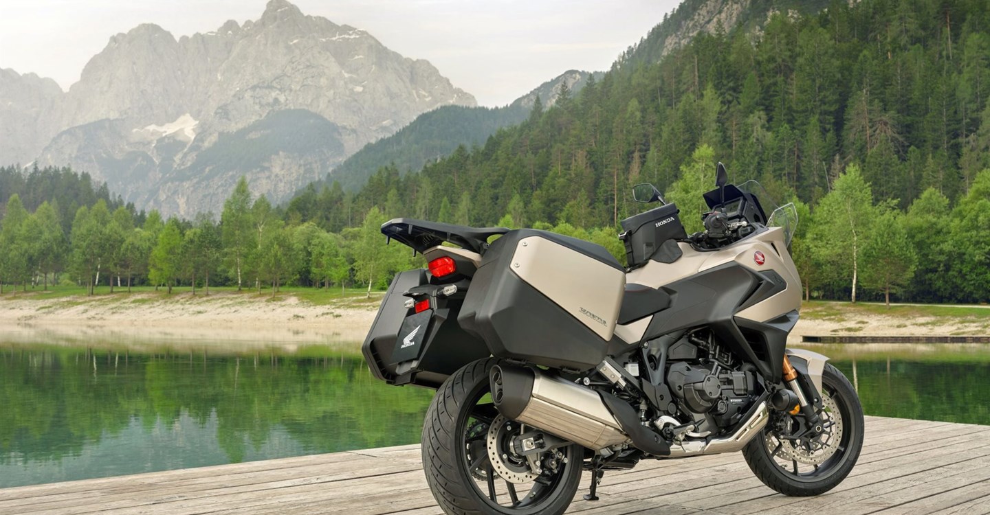 Honda NT1100 DCT Electronic Suspension