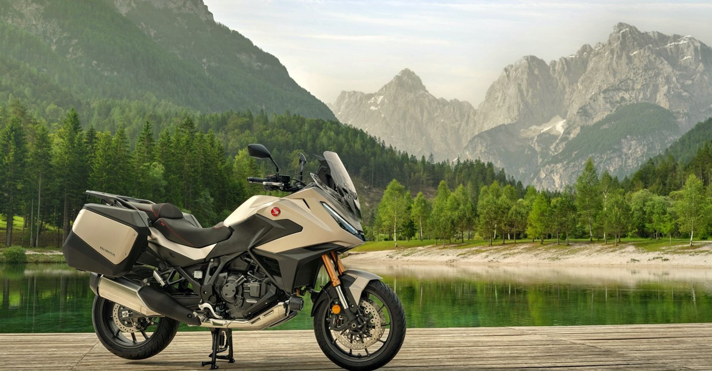 Honda NT1100 DCT Electronic Suspension