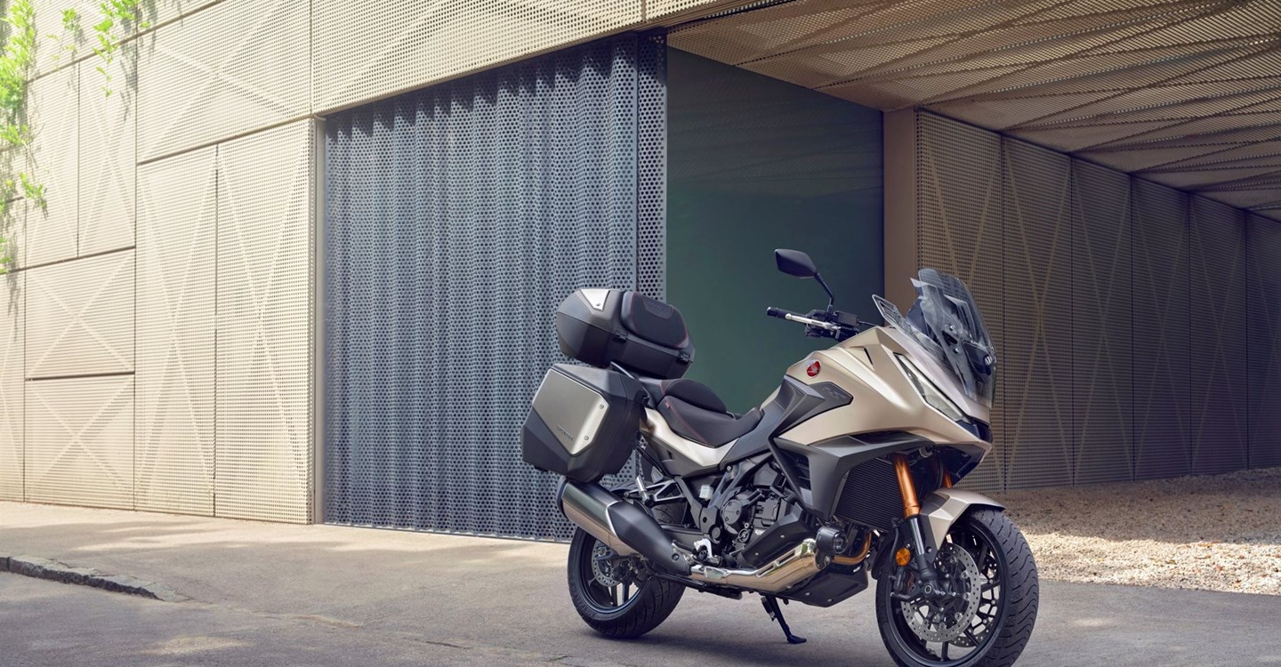Honda NT1100 DCT Electronic Suspension