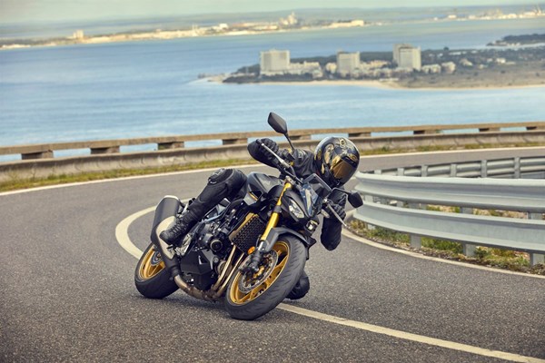 Honda CB1000 Hornet SP () - Bild 2