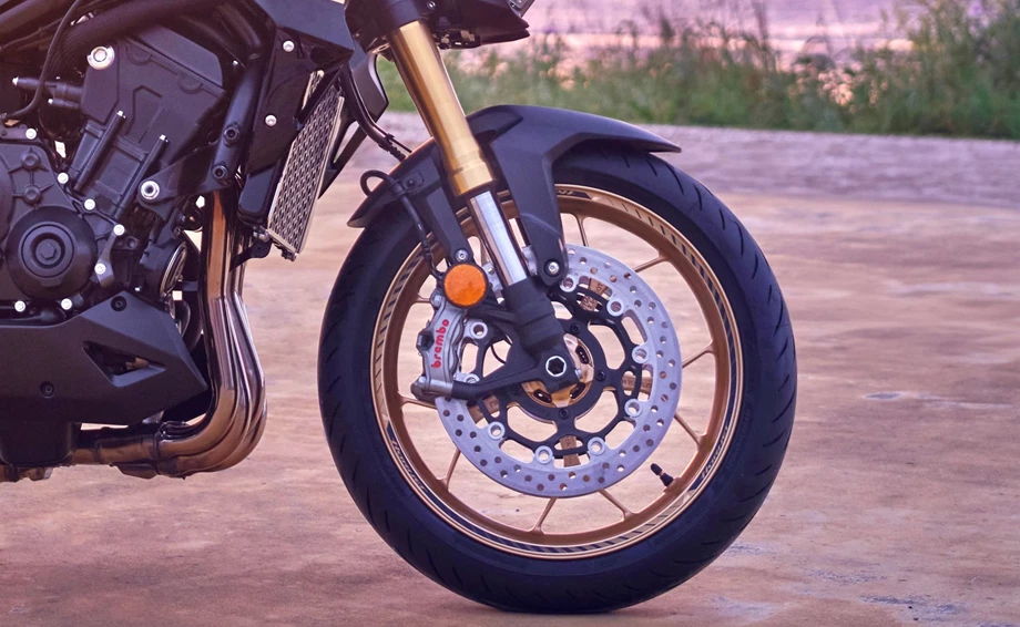Honda CB1000 Hornet SP Bild 16: Honda CB1000 Hornet SP