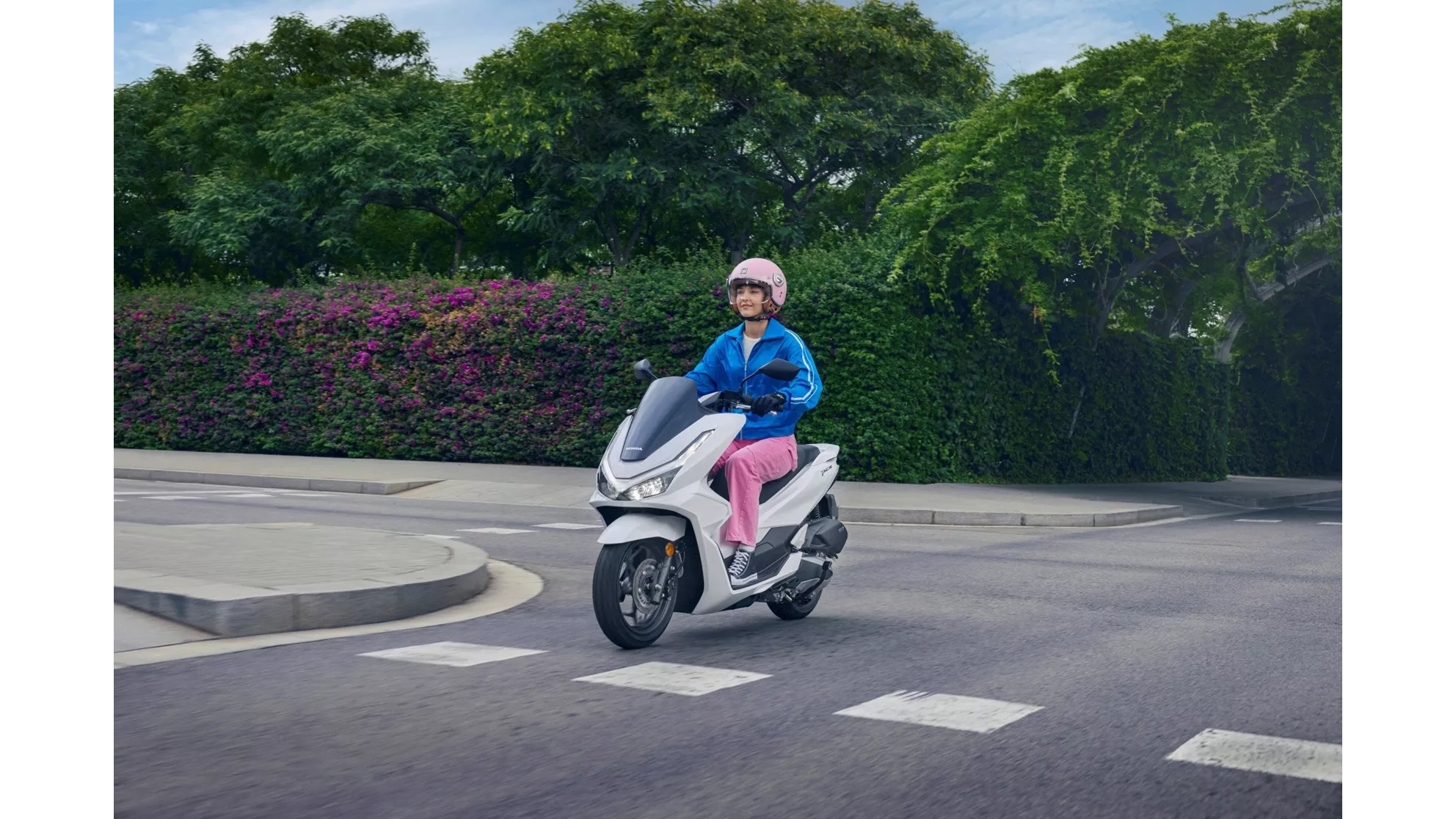 Honda PCX125 - Image 7 Honda PCX125 - Image 7