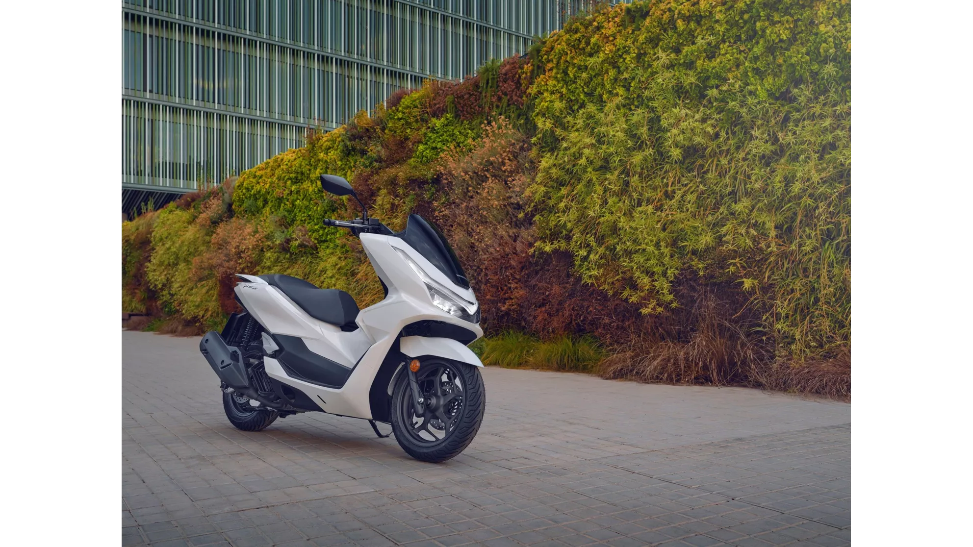 Honda PCX125 - Image 8 Honda PCX125 - Image 8