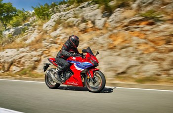 Honda CBR500R 2025 - Bild 19 Honda CBR500R 2025 - Bild 19