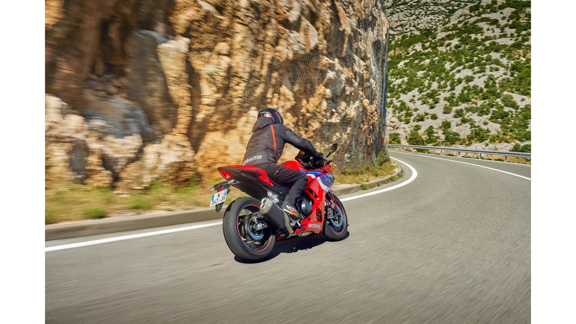 Honda CBR500R - Image 20 Honda CBR500R - Image 20