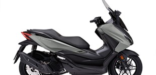 Voge SR1 ADV 125 ABS TCS 2025 vs Honda Forza 125 2025