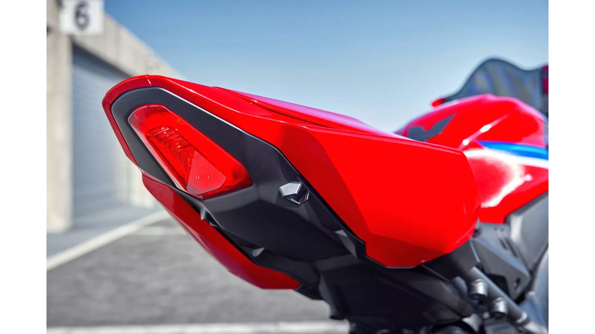 Honda CBR650R - Image 3 Honda CBR650R - Image 3