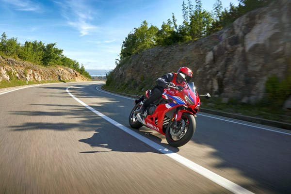 Honda CBR650R () - Bild 9