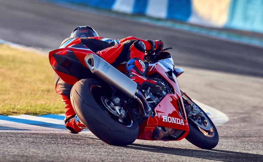 Honda CBR1000RR-R Fireblade SP Bild 20: Honda CBR1000RR-R Fireblade SP