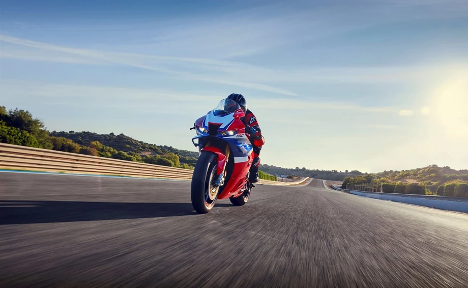 Honda CBR1000RR-R Fireblade SP Bild 22: Honda CBR1000RR-R Fireblade SP