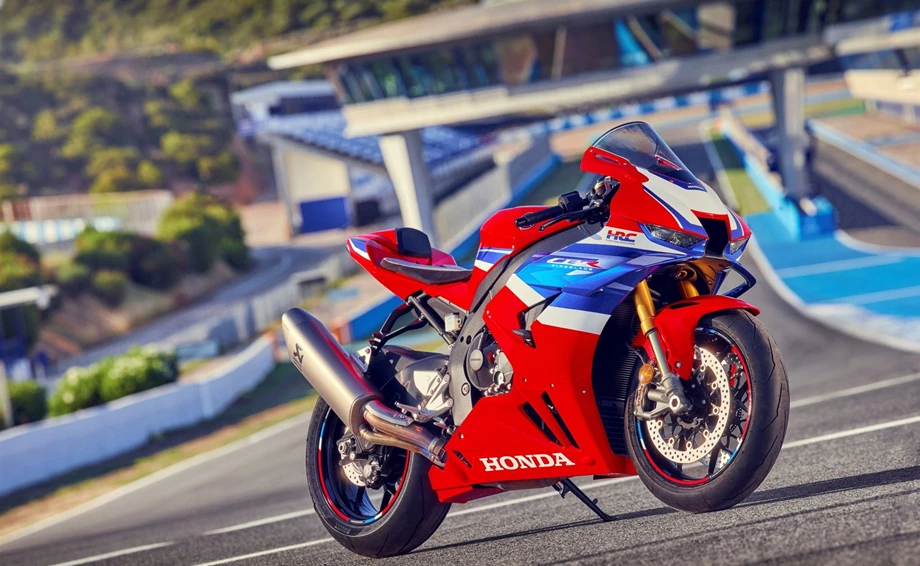 Honda CBR1000RR-R Fireblade SP Bild 24: Honda CBR1000RR-R Fireblade SP