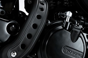 Hyosung GV 125 S Aquila 2025 - Bild 11