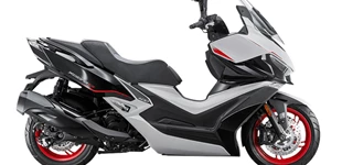 Vespa GTV 310 2025 vs Kymco XCITING VS 400i TCS ABS 2025 Vespa GTV 310 2025 vs Kymco XCITING VS 400i TCS ABS 2025