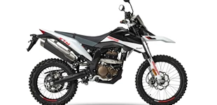 Malaguti XTM 125 2025 vs Malaguti XTM 125 Enduro 2023 Malaguti XTM 125 2025 vs Malaguti XTM 125 Enduro 2023