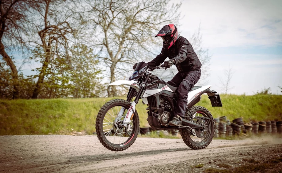 Malaguti XTM 125 Bild 2: Malaguti XTM 125