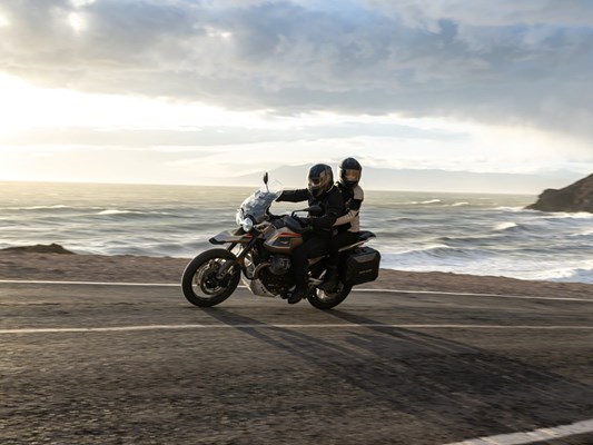 Moto Guzzi V85 TT Travel () - Bild 10