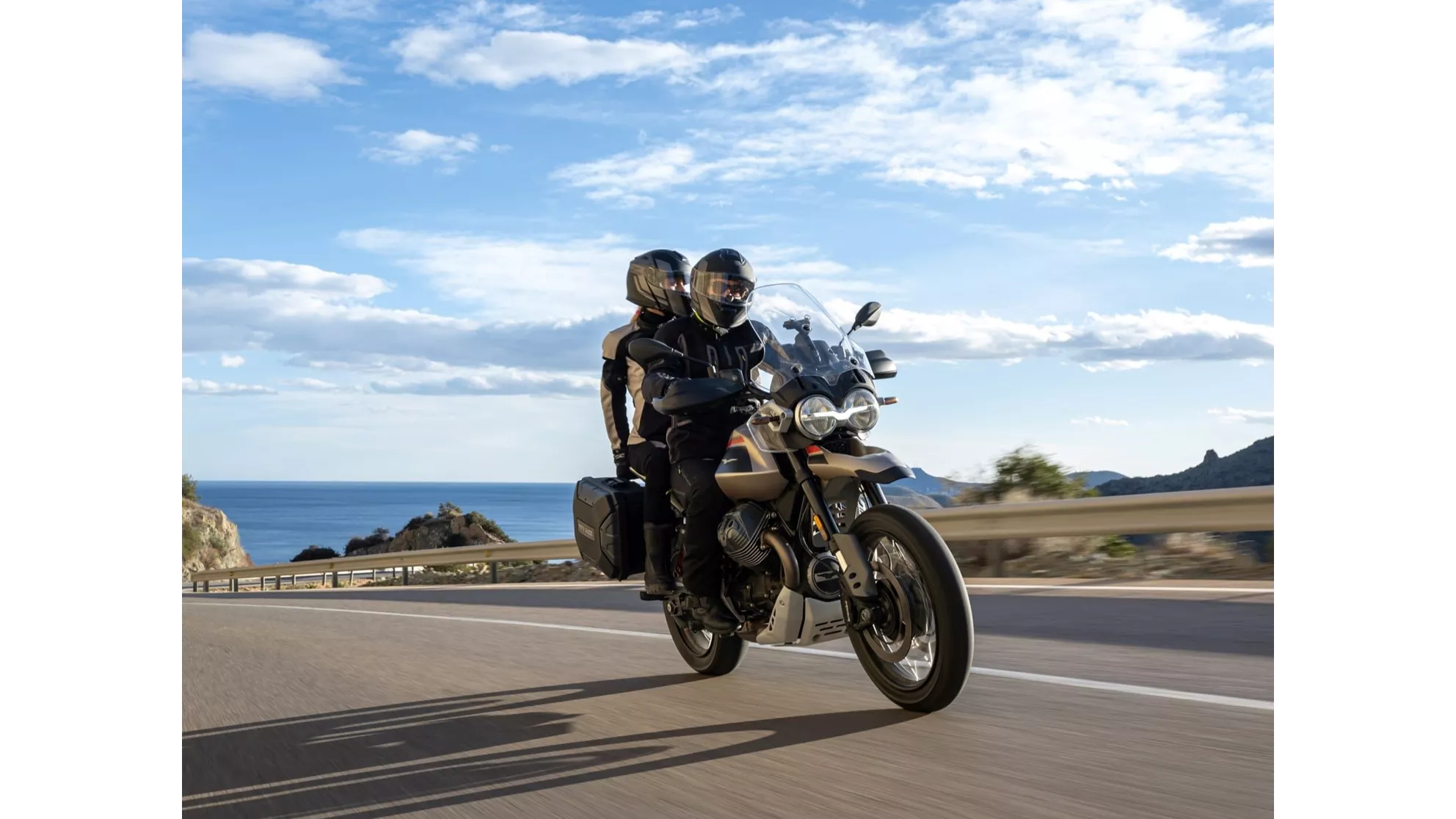 Moto Guzzi V85 TT Travel - Image 1 Moto Guzzi V85 TT Travel - Image 1