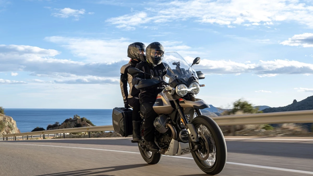 Moto Guzzi V85 TT Travel Bild 2: Moto Guzzi V85 TT Travel