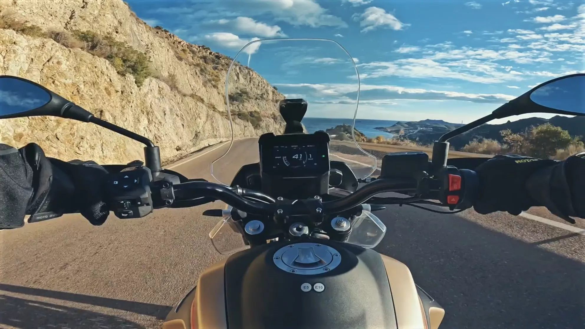 Moto Guzzi V85 TT Travel - Image 10 Moto Guzzi V85 TT Travel - Image 10