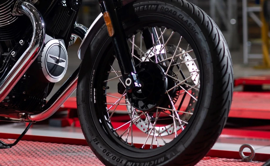 Moto Guzzi V7 Special Bild 5: Moto Guzzi V7 Special