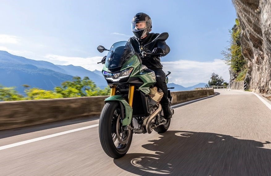 Moto Guzzi V100 Mandello S