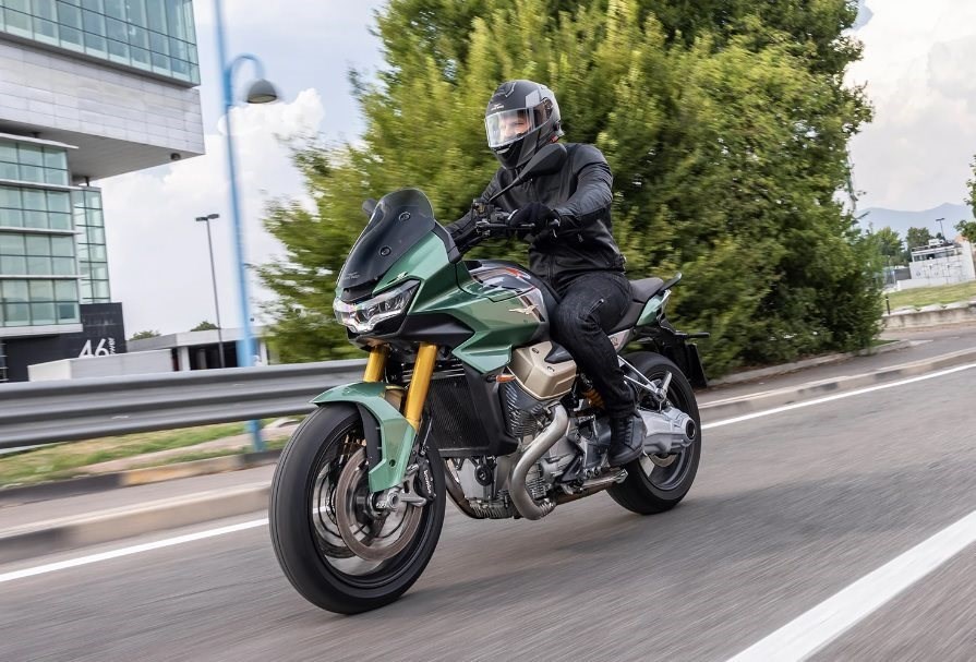 Moto Guzzi V100 Mandello S
