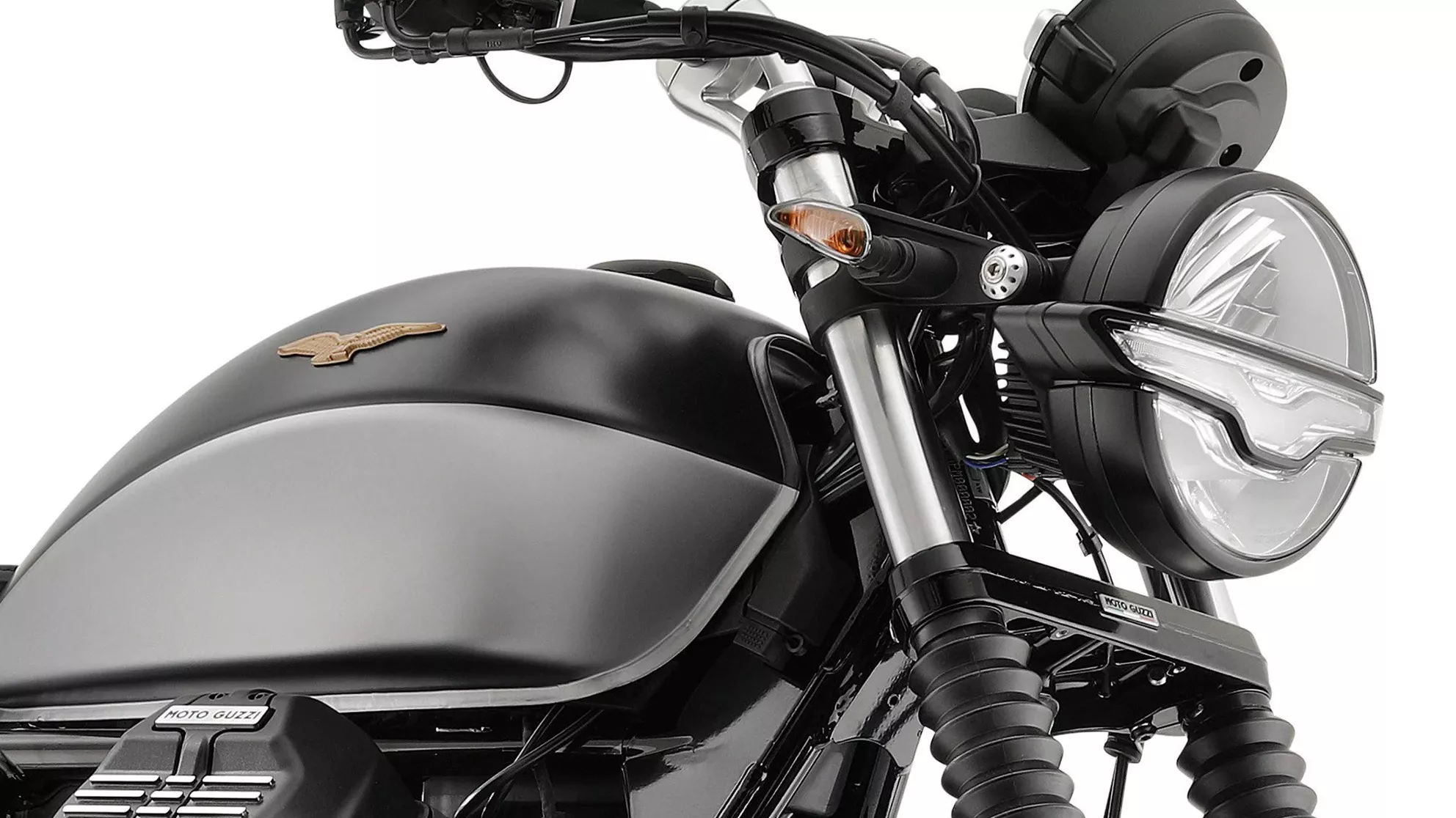 Moto Guzzi V9 Bobber Special Edition - Image 5 Moto Guzzi V9 Bobber Special Edition - Image 5