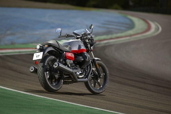 Moto Guzzi V7 Stone Corsa () - Bild 4