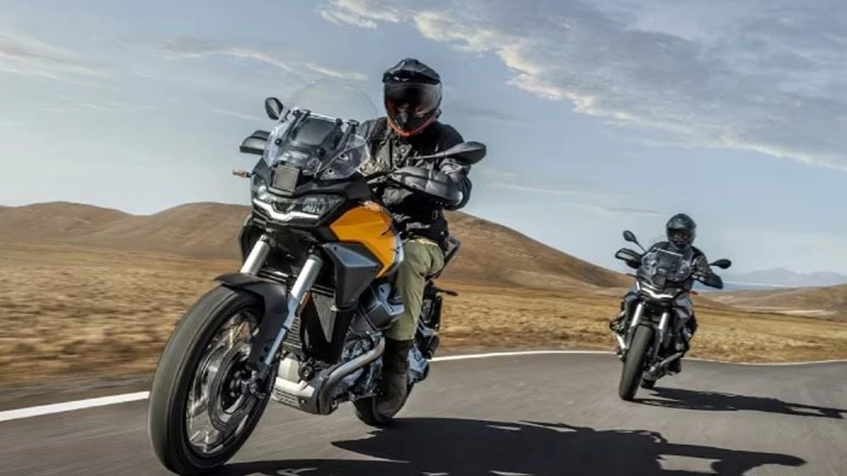 Moto Guzzi Stelvio Bild 2: Moto Guzzi Stelvio