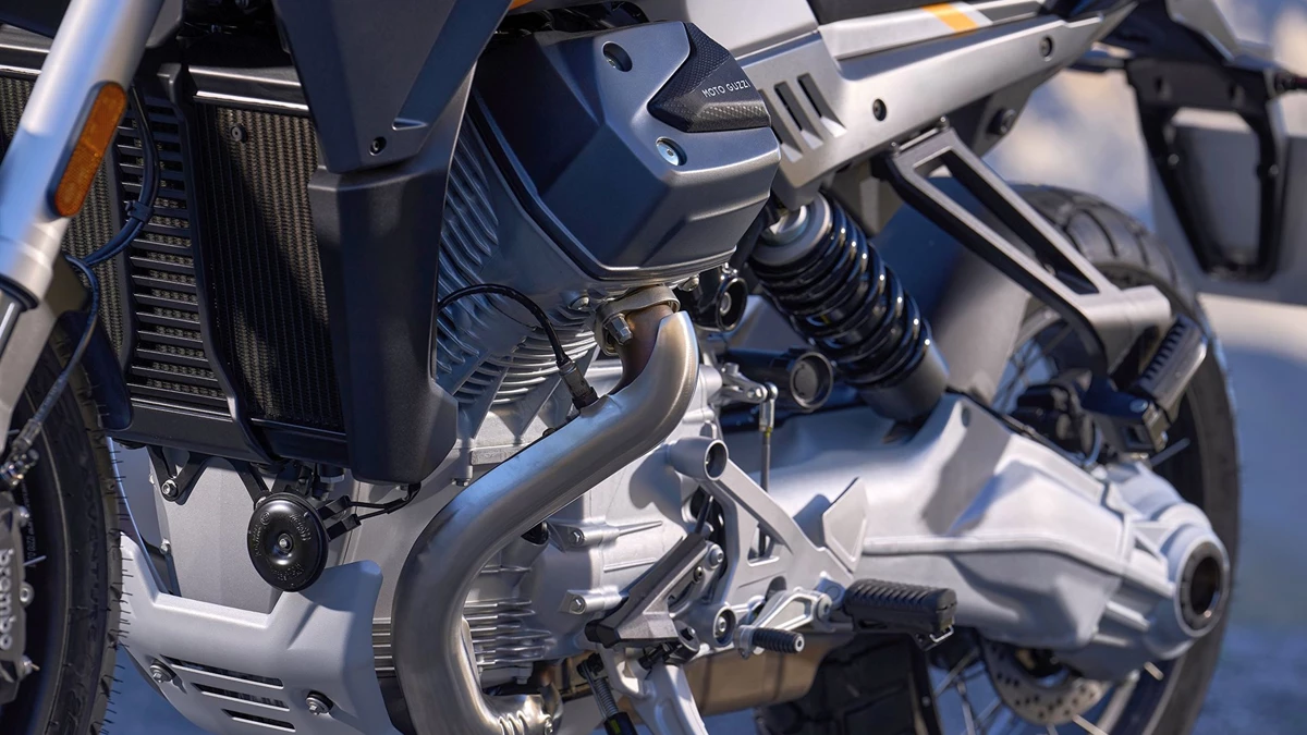 Moto Guzzi Stelvio Bild 18: Moto Guzzi Stelvio