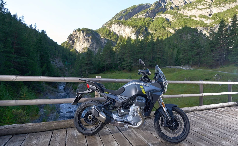Moto Guzzi Stelvio Bild 19: Moto Guzzi Stelvio