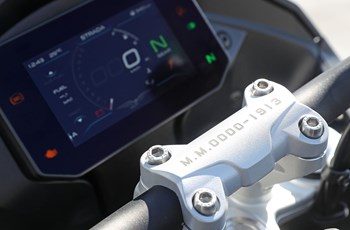 Moto Guzzi V100 Mandello Aviazione Navale 2025 - Bild 7