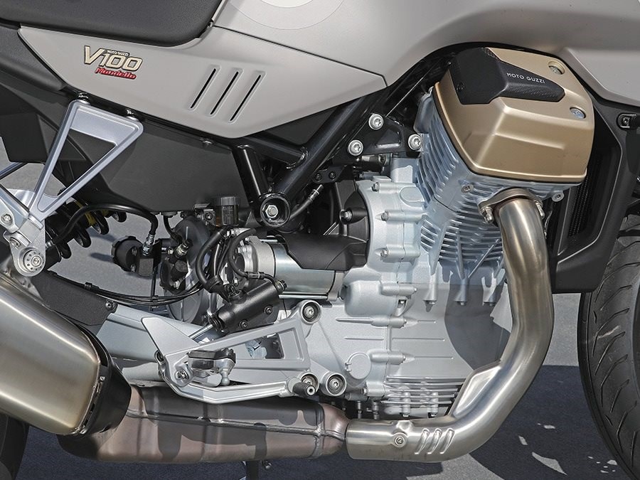 Moto Guzzi V100 Mandello Aviazione Navale