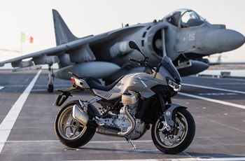 Moto Guzzi V100 Mandello Aviazione Navale 2025 - Bild 3