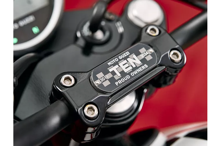 Moto Guzzi V7 Stone Ten 2025 Moto Guzzi V7 Stone Ten 2025