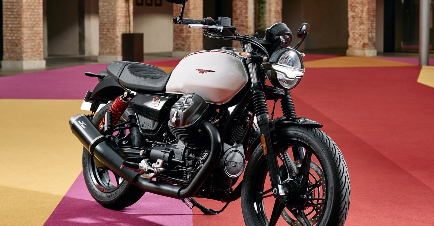 Moto Guzzi V7 Stone Ten
