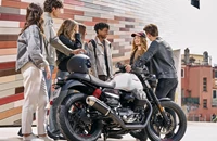 Moto Guzzi V7 Stone Ten 2025 - Bild 10 Moto Guzzi V7 Stone Ten 2025 - Bild 10