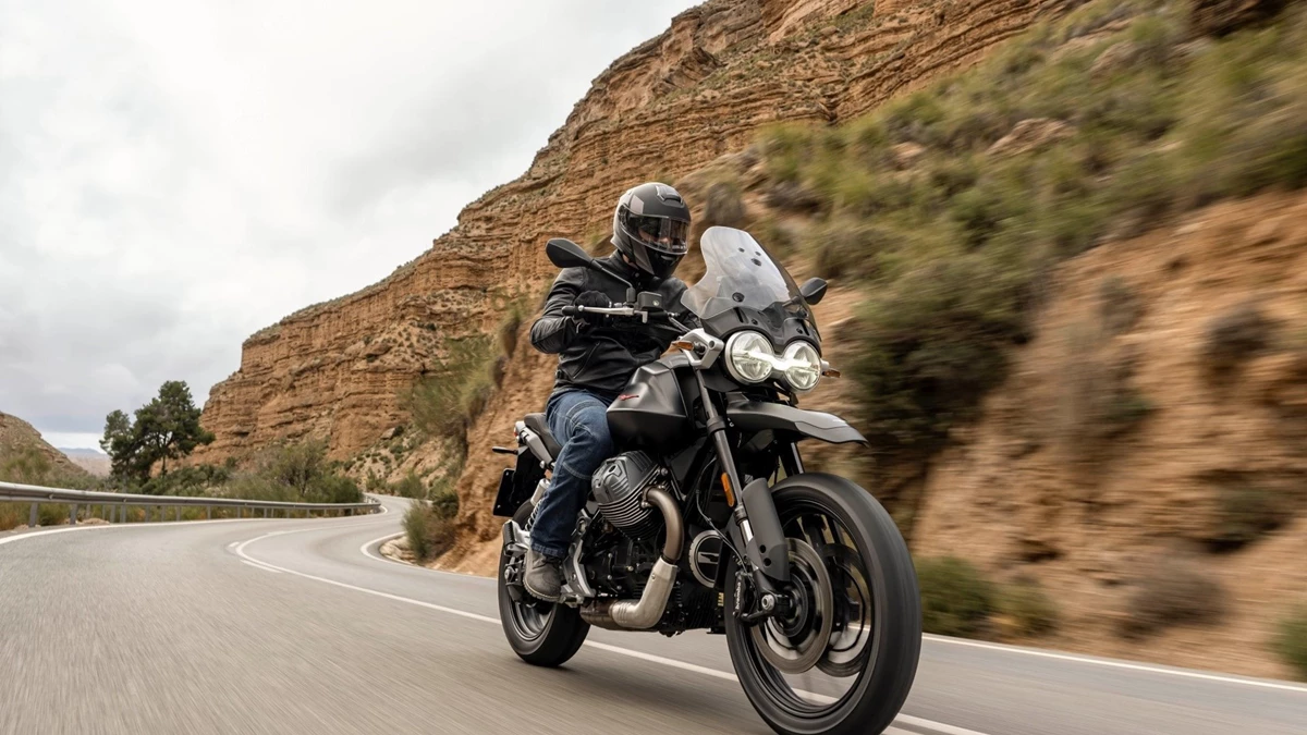 Moto Guzzi V85 Strada Bild 9: Moto Guzzi V85 Strada