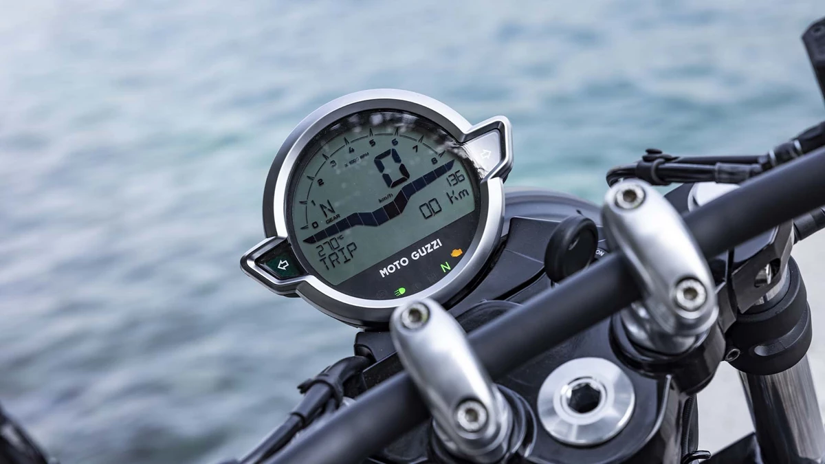 Moto Guzzi V9 Bobber Bild 5: Moto Guzzi V9 Bobber