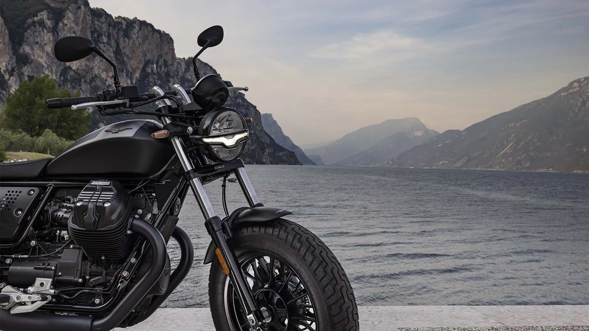Moto Guzzi V9 Bobber Bild 9: Moto Guzzi V9 Bobber
